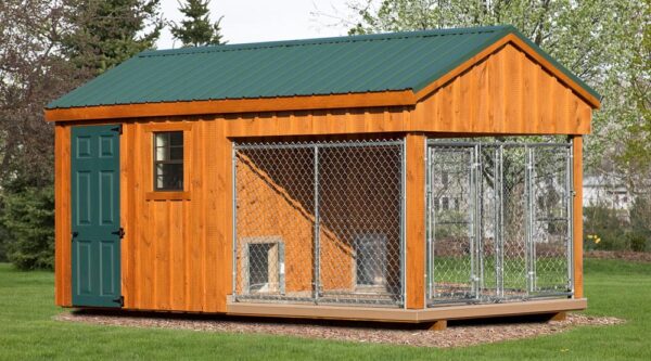 8x16 Standard dog kennel - stained with green roof