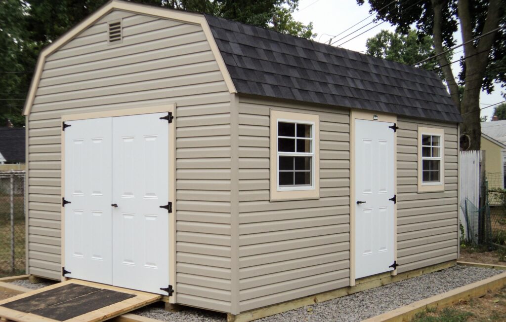 Dutch barn with vinyl siding